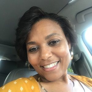 Meet your Posher, Leslie